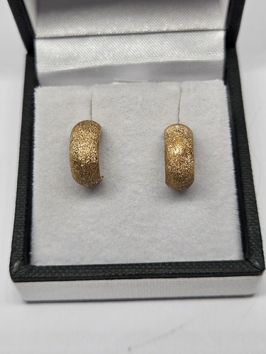 9kt Gold Earrings Small True Huggies (0.67g) - Picture 2 of 5