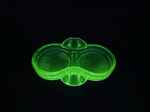 Vintage Uranium Green Depression Glass Double Inkwell With Pen Rest - Picture 3 of 13