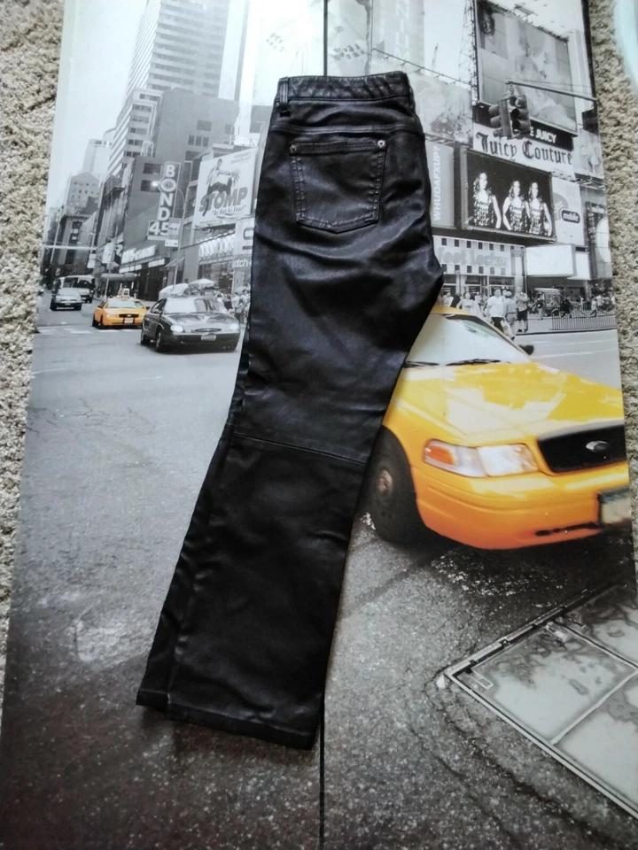 Pantalones de mujer Notify Italy negros de cuero elástico longitud recortada talla 31 nuevos $595 Foto 3 de 4