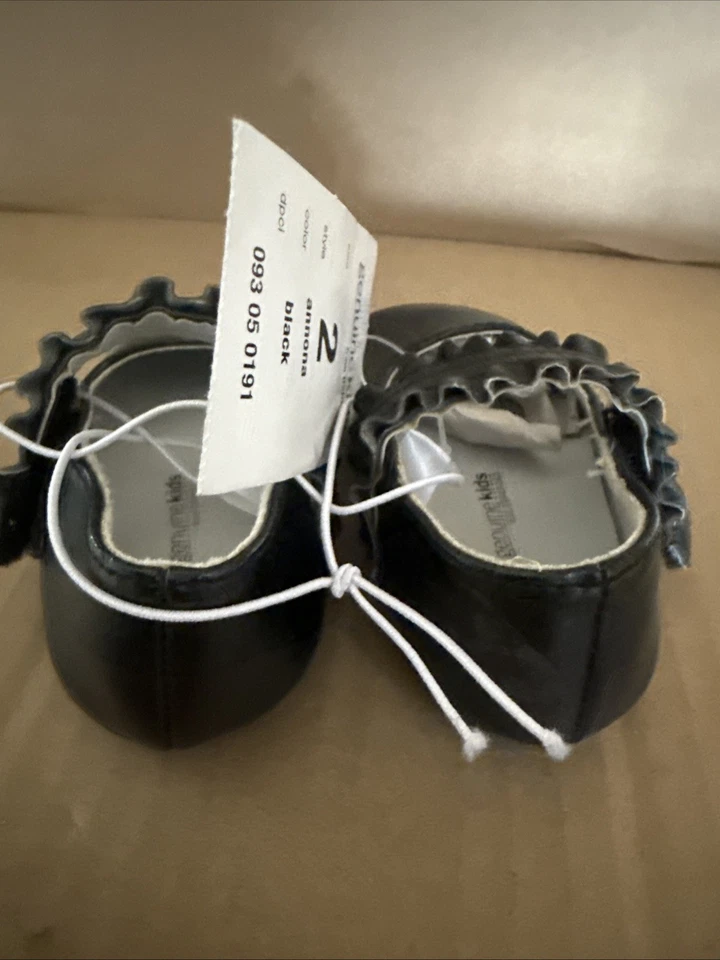 Baby girls Ballet Flats Black size 2 genuine kids by Oshkosh - Image 3 of 4