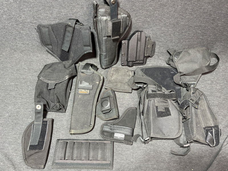 Used Holster LOT D, 11 Pieces