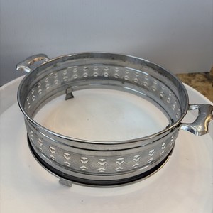 Vintage Casserole Dish Holder/Trivet 9inch