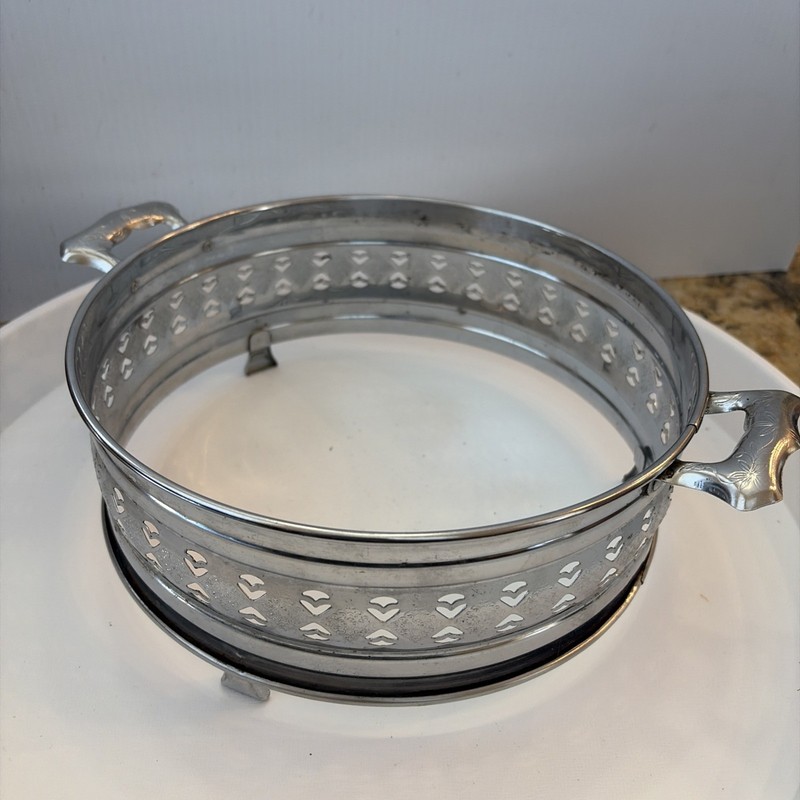 Vintage Casserole Dish Holder/Trivet 9inch