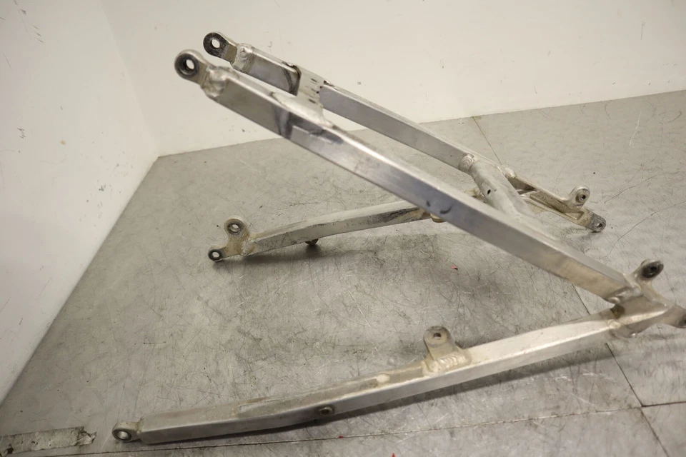 10-12 SUZUKI RMZ250 OEM SUBCHASIS TRASERO TRASERO AGRIETADO 41200-49H10 Foto 3 de 4