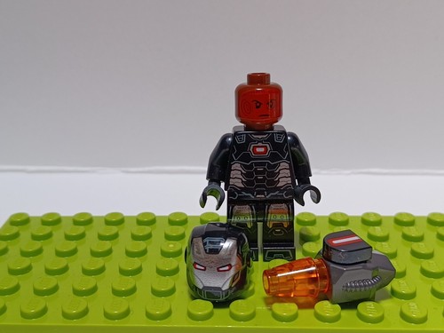 Lego War Machine 76153 Black and Silver Armor Super Heroes Minifigure - Picture 5 of 6