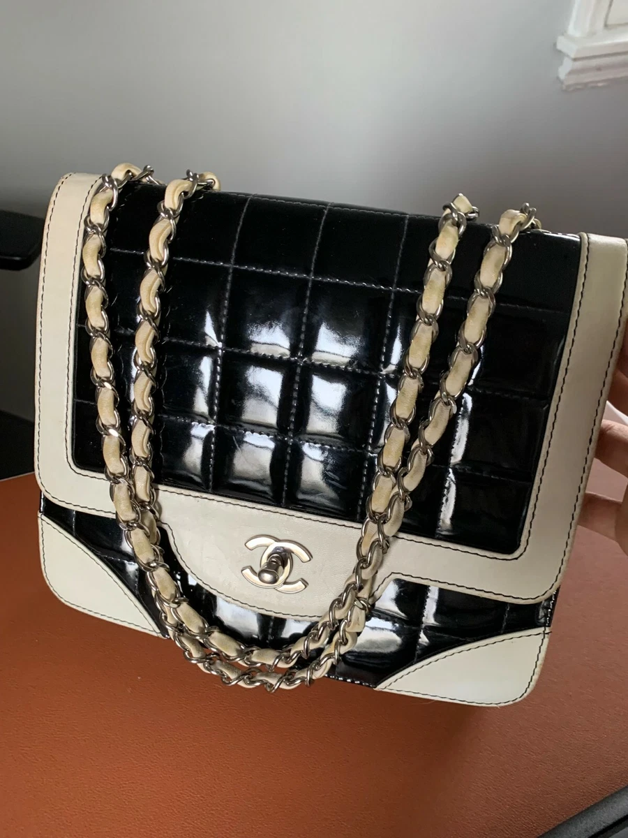 AUTH Vintage CHANEL Chocolate Black Patent White Lambskin Classic