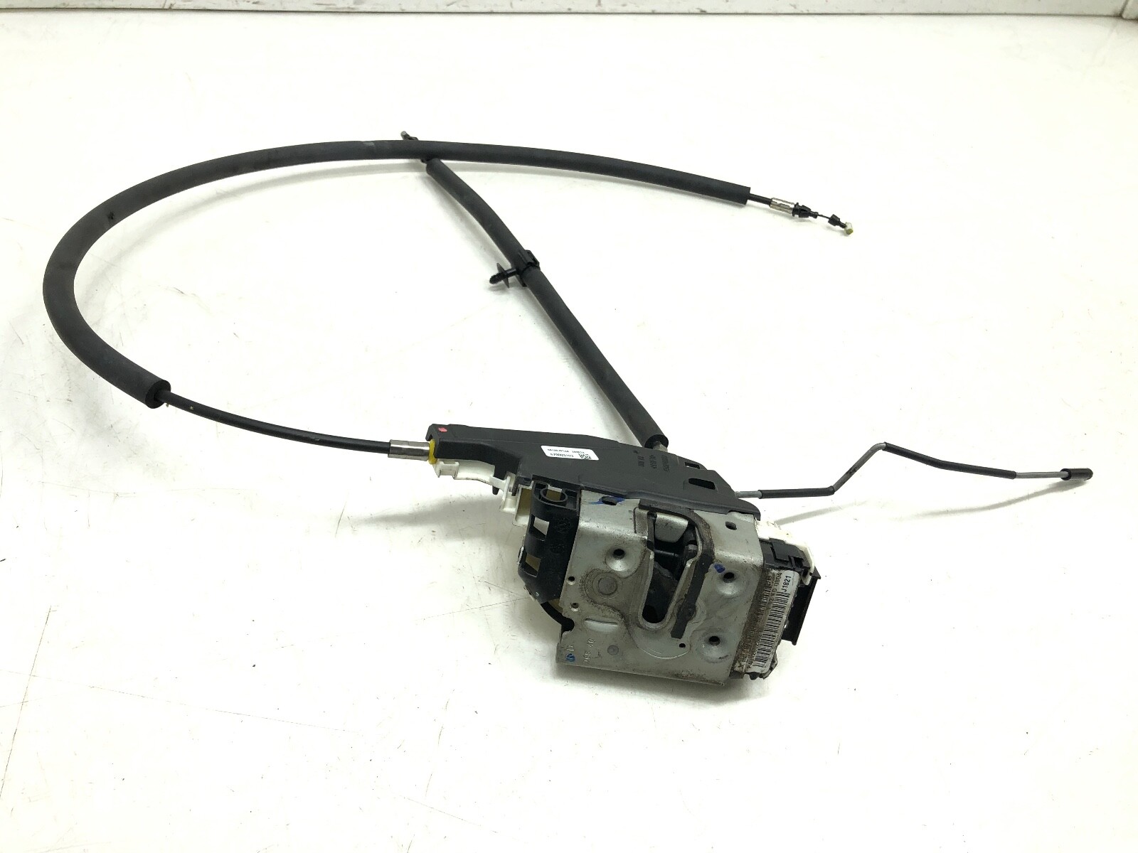 2014-2020 MASERATI QUATTROPORTE RIGHT PASSENGER FRONT DOOR LOCK LATCH OEM.