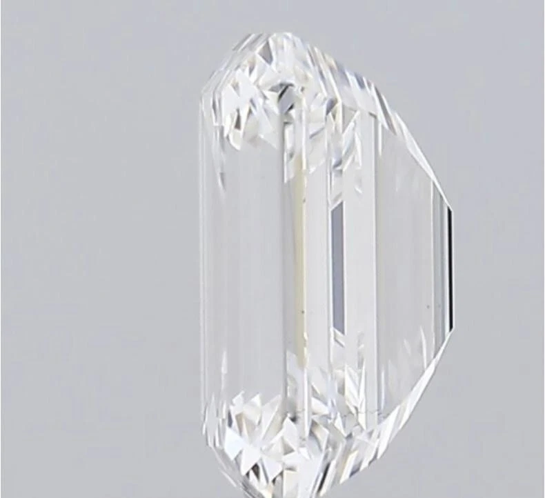 1.98 Ct Lab Created VS2 F Emerald Shape IGI Certified Loose Diamond Lab Grown - Image 3 of 4