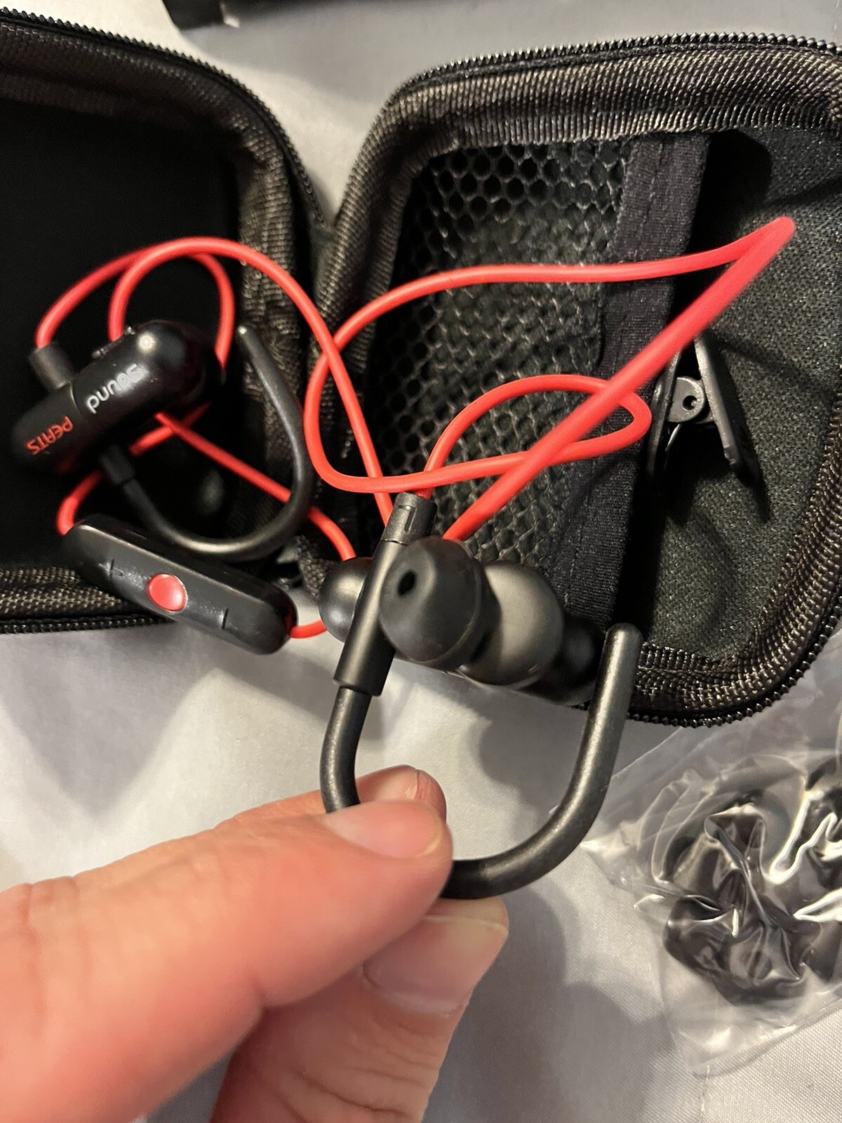 SoundPEATS Q11 Wireless Headphones RED Black Zipper Holder Case