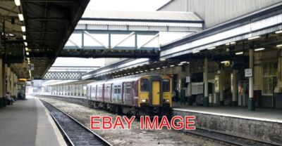 FOTO KLASSE 150 150243 EXETER ST DAVIDS 270305 ZWEI AUFNAHMEN VON MATT KNIGHT