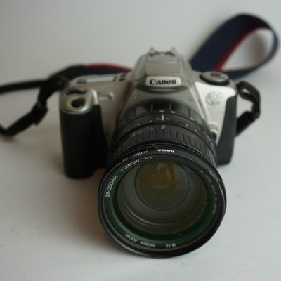 Canon EOS 300 mit SIGMA 28-200mm 1:3.8-5.6 Objektiv Analog Kamera Vintage