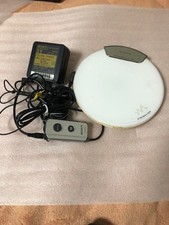 SONY CD Walkman D-NE820 White Portable Audio Music Player Used