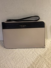 Kate Spade New York Colorblock Clutch Beige Black Zip Wristlet Excellent NWOT