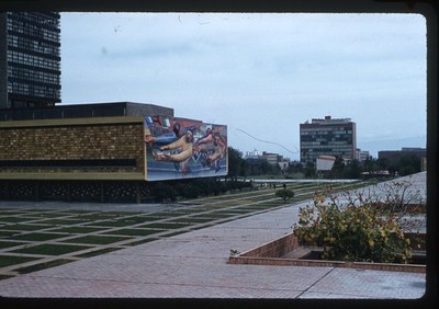 SL33 Slide 1960s UNAM Mexico City Siqueiros Mural Architecture 853a