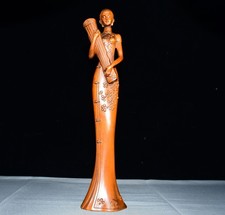 Exquisite Small Leaf Boxwood Qin Holding Beauty Ornament