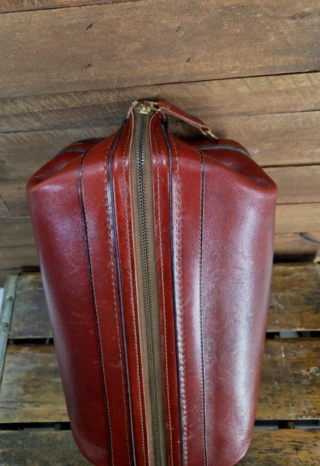 Bosca Utili Kit Leather Bag Burgundy Leather USA Vintage Travel Full Grain  - Image 2 of 4