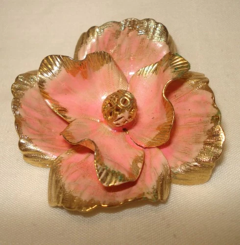 Vintage Gold Tone Pink Enamel Painted 3D Open Flower Costume Jewelry Brooch Pin