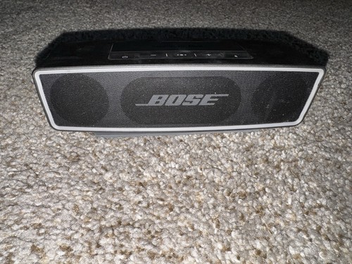 Bose SoundLink Mini Portable Bluetooth Speaker Silver/Black FOR PARTS ONLY Batt