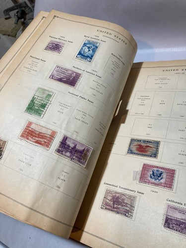 RARE ANTIQUE ALBUM 1935 INTERNATIONAL POSTAGE STAMP JUNIOR EDITION MANY STAMPS - Picture 5 of 17