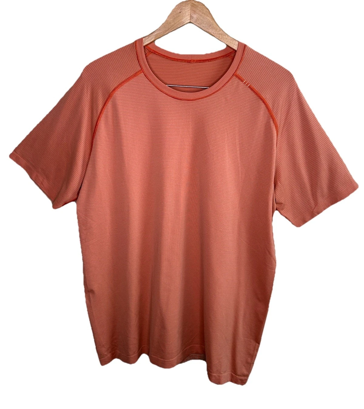 Lululemon Metal Vent Tech Men Shirt Athletic Fit Short Sleeve Size XL Warm Coral