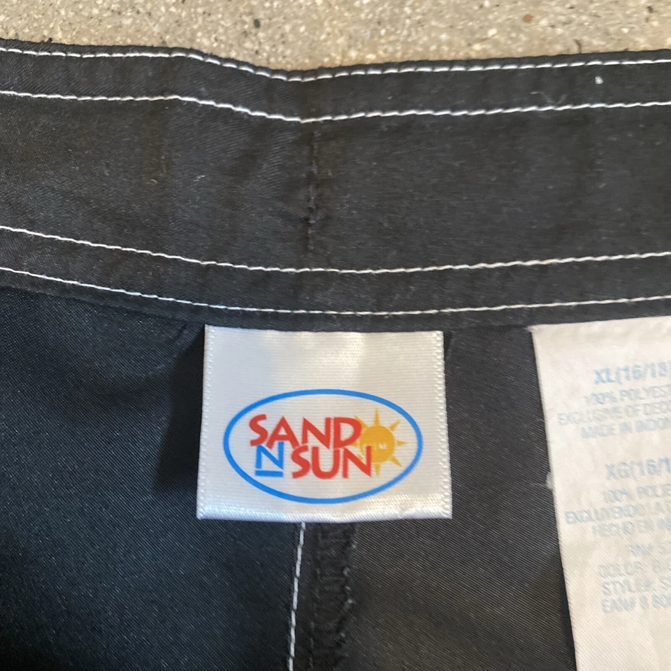 Sand and Sun blackboard shorts women’s / teen's XL (16-18) - Image 2 of 4