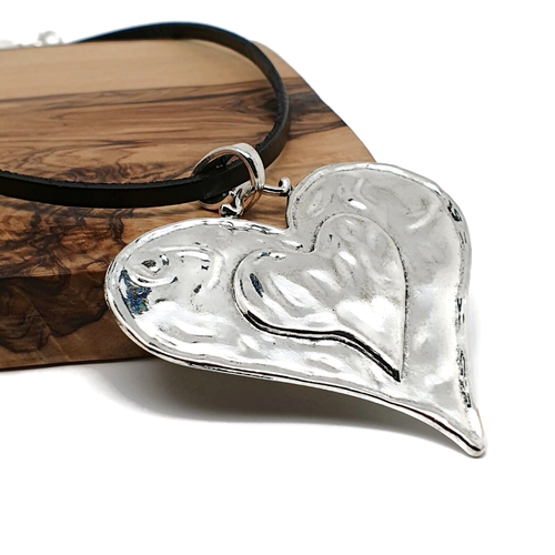 Necklace Large Heart Pendant Hammered Metal Black Leather Collar Silver Plated - Picture 8 of 24