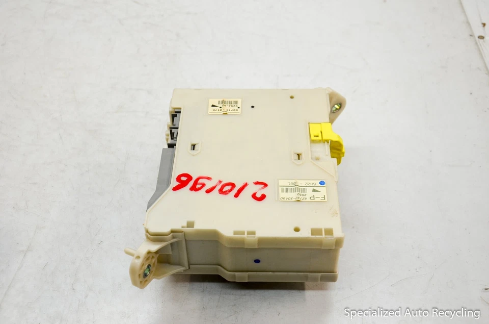 2007 LEXUS GS350 RIGHT DASH JUNCTION #82730-30A50 - Изображение 2 из 4