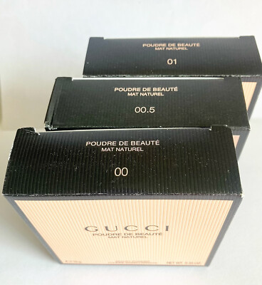 GUCCI Poudre De Beaute Mat Naturel Matte Light Medium PRESSED