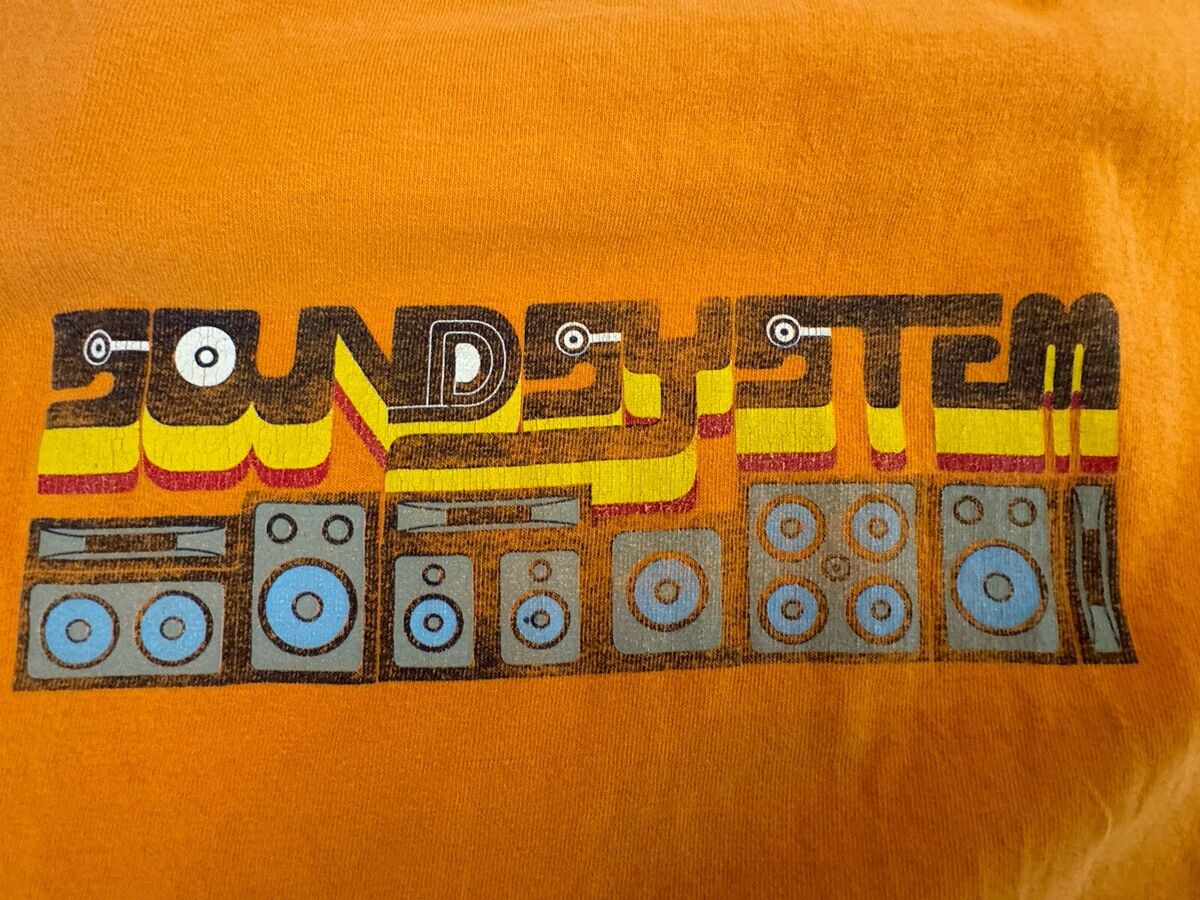 Vintage Y2K Distressed 311 Soundsystem Orange XL T-shirt Vintage Y2K Distressed 311 Soundsystem Orange XL T-shirt