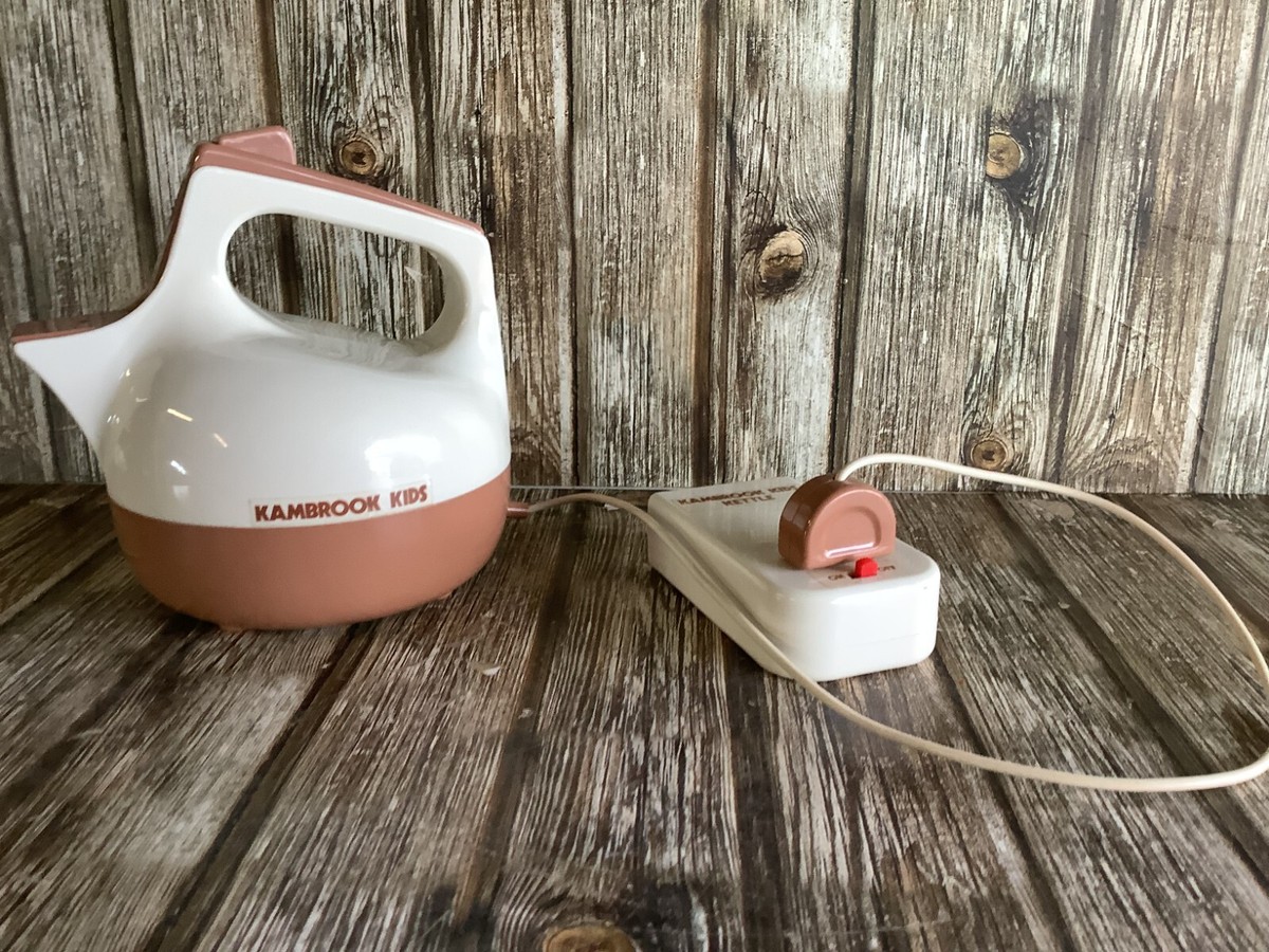 VINTAGE KAMBROOK KIDS KETTLE TESTED WORKING - Main Image