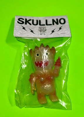 Rai Sofubi Skullno Figure GID 