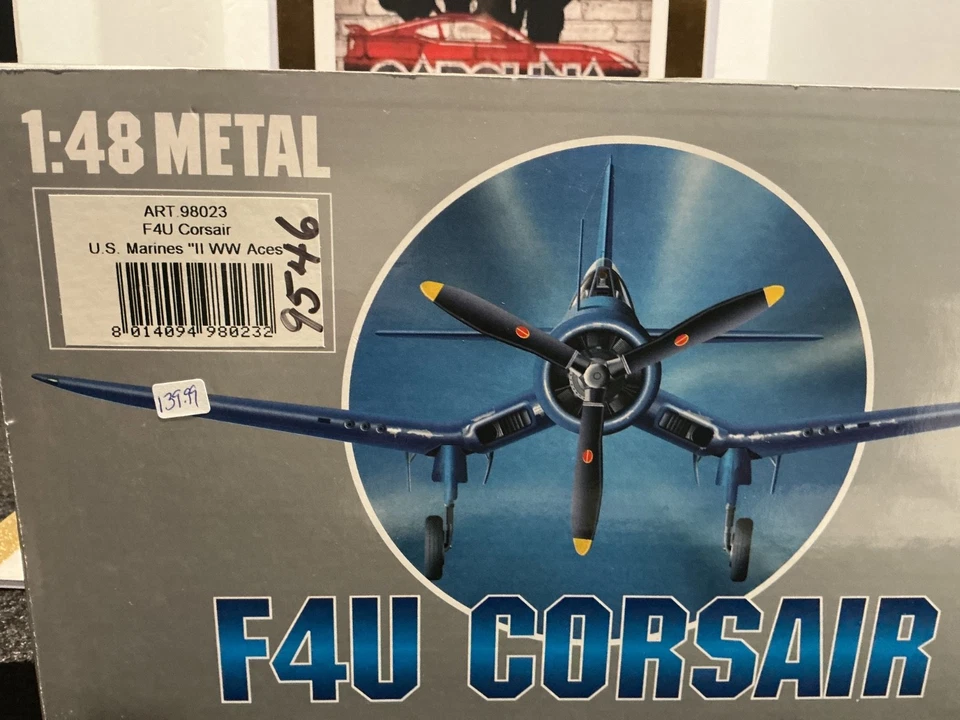 1/48 Franklin Mint COLLECTION ARMOUR F4U CORSAIR US MARINES II ACES PAINT DAMAGE - Image 2 of 4