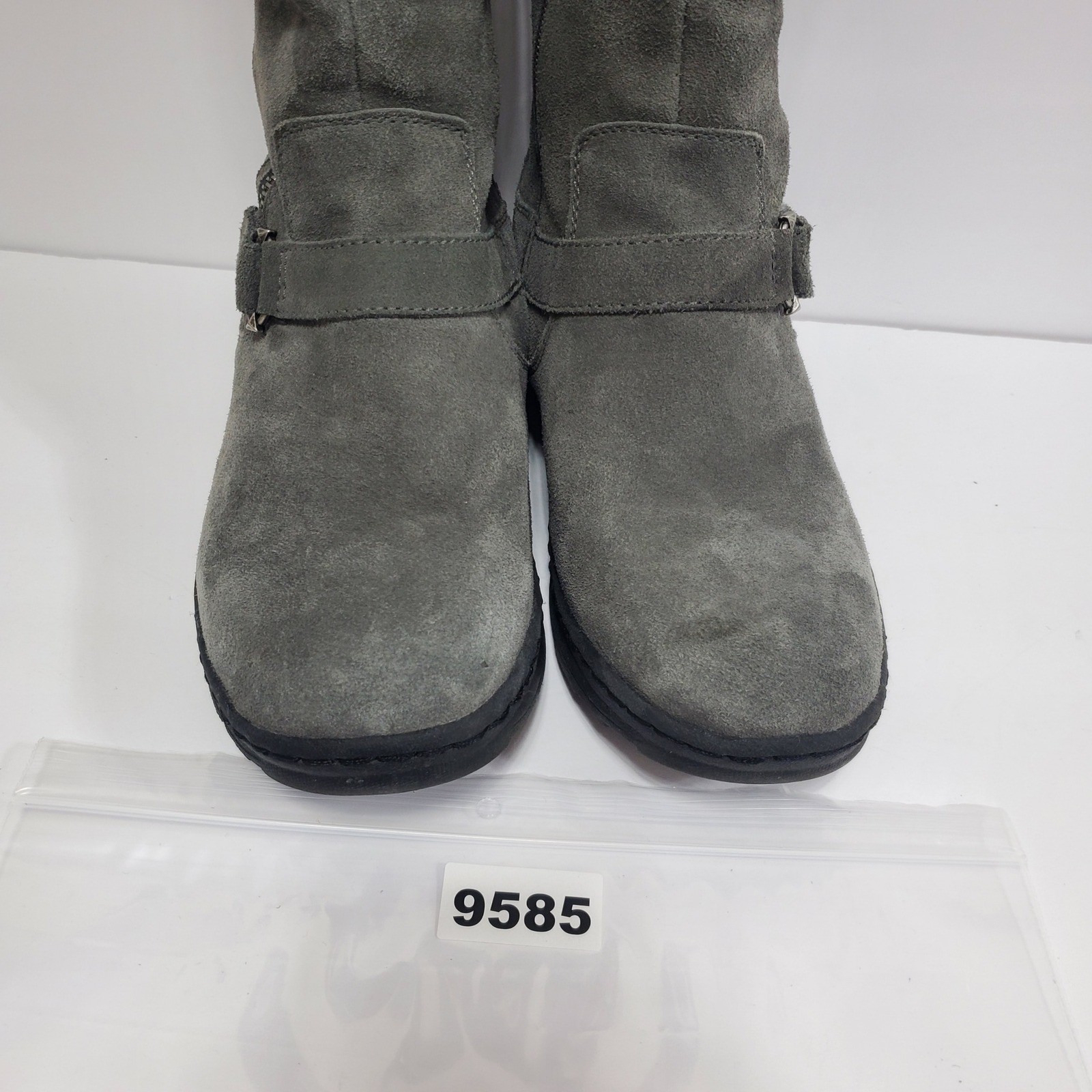 Baretraps Womens 9 Gray Suede Knit Cuff Boots Side Zip Buckle Detail Winter Warm