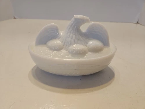 Vintage The American Hen w/ Eggs w/ Porto Rico, Cuba Lidded Milk Glass Bowl