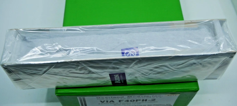 Brass HO Overland Model Ajin OMI-5997 VIA RAIL F40PH-2 Painted  6412 Unused - Image 4 of 4