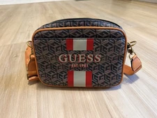 Very Gently Used GUESS Purse