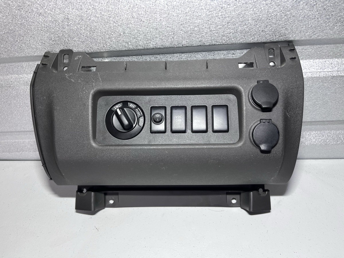 専用　2個分 05-12 NISSAN XTERRA Lower Center DASH SWITCH TRIM BEZEL 4WD Switch