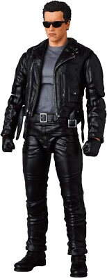 MAFEX T-800 フィギュア THE TERMINATOR Amazon.com: Medicom Terminator: T-800 MAFEX Action Figure