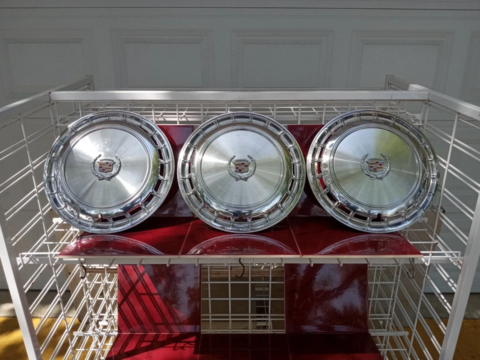 Cadillac DeVille Seville 1987-1988 14" Tapacubos Juego de (3) Cubiertas de Rueda De Colección Foto 3 de 4