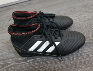 predator astro trainers