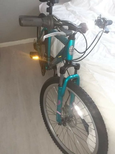 Brand New Mountain bike never been outside I can't use due to recent knee damag - Picture 3 of 3
