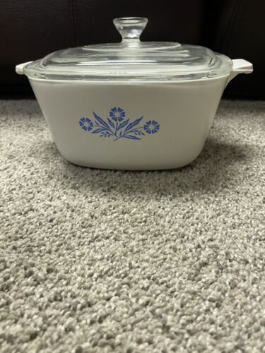 Vintage Corning Ware 1 3/4 Quart Casserole Dish w/ Glass Lid White Cornflower - Picture 1 of 5