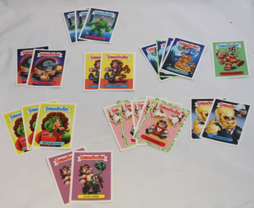 2018 Garbage Pail Kids: Oh, The Horror-ible '80s Sci-Fi Sticker LOT OF 24 - Afbeelding 1 van 2