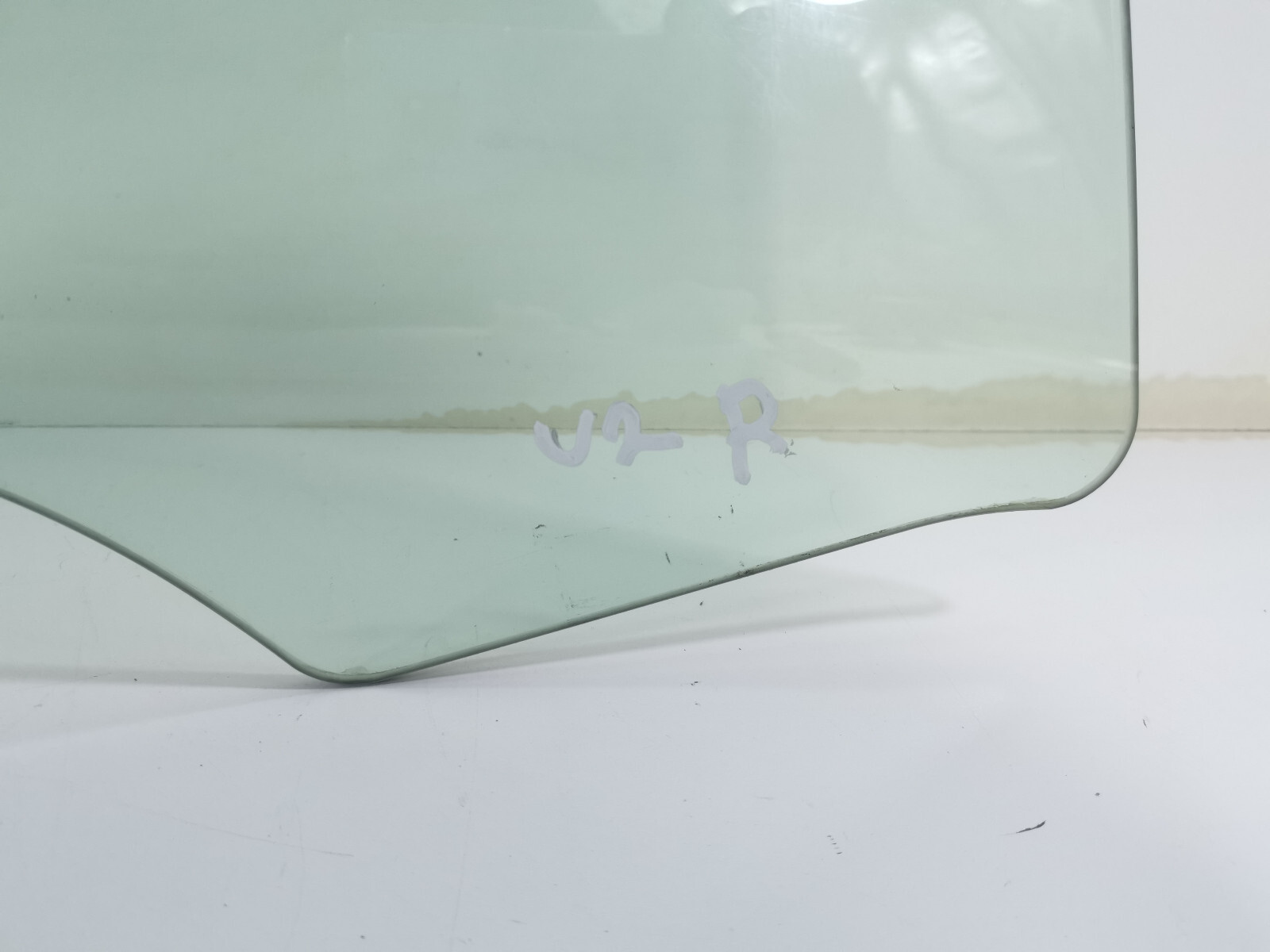 08-19 Maserati GranTurismo M145 Door Window Glass Front Right Passenger Side OEM