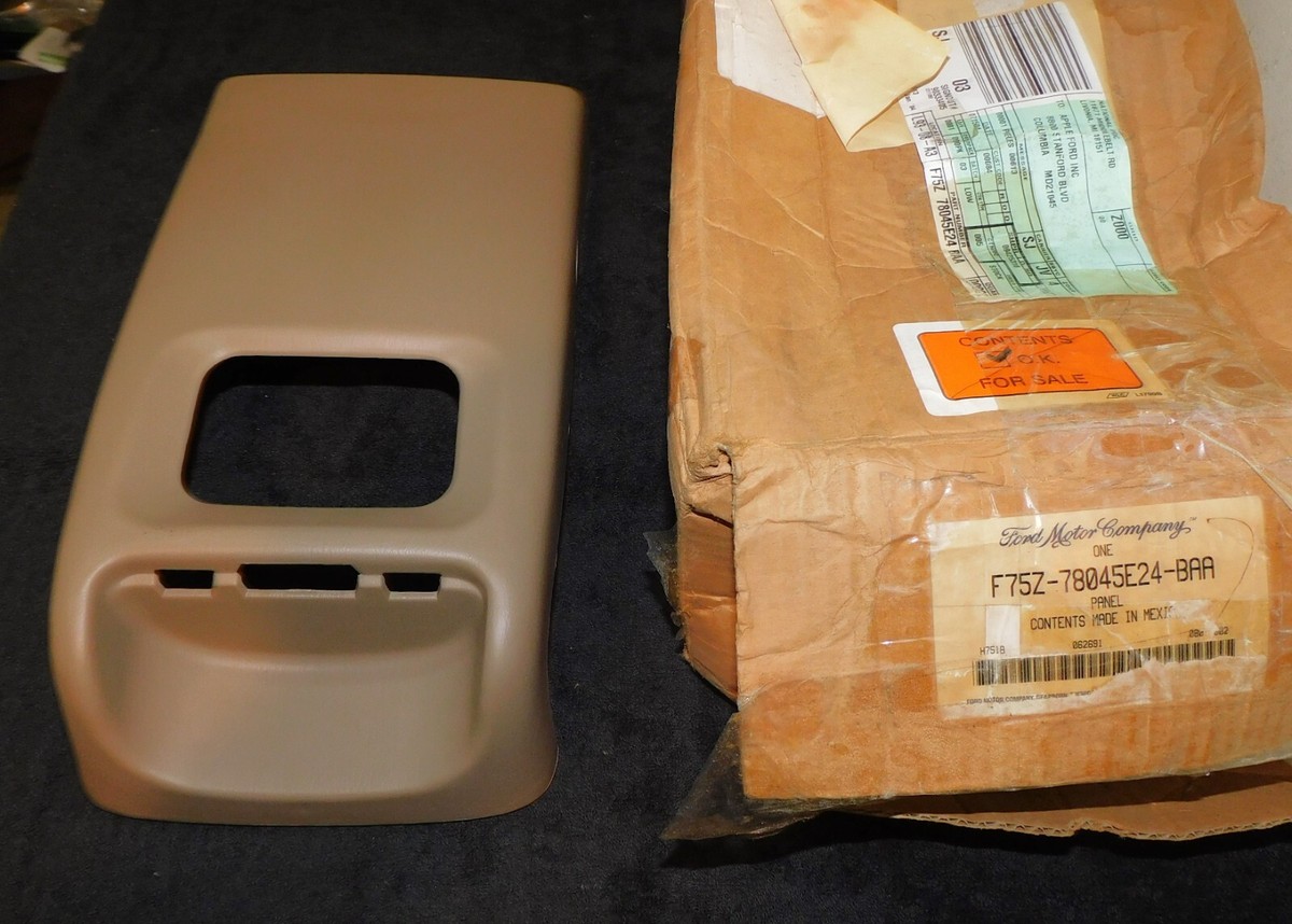1997 1998 1999 Ford Expedition NEW OEM NOS CENTER CONSOLE TRIM