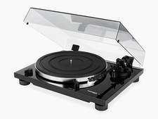 Thorens TD 201 Plattenspieler mit MM Phono Vorstufe hochglanz schwarz (UVP:499€)