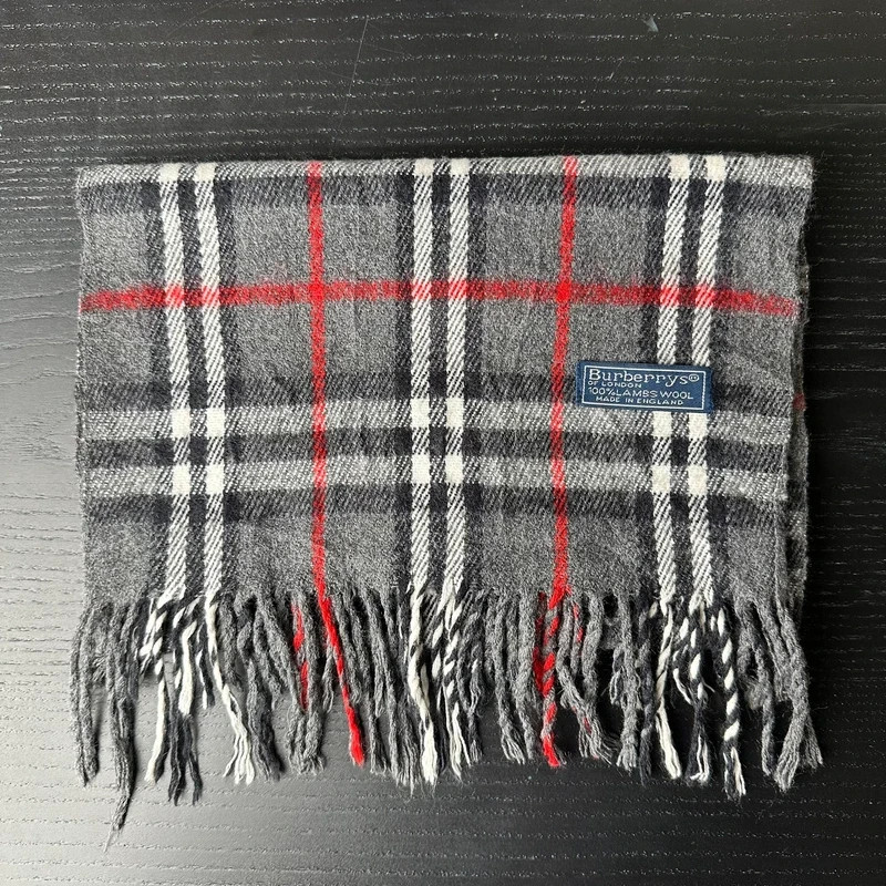 Burberry Vintage Charcoal Grey Check Scarf – Lambswool – Made in England
