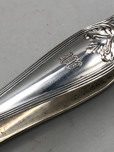 Colonial by Tiffany & Co. Sterling Silver Sugar Tongs 4 1/8", monogrammed - Picture 4 of 7