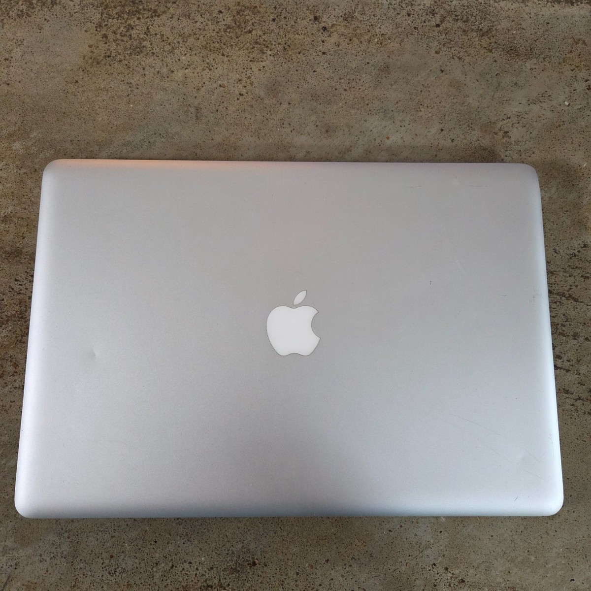 Apple MacBook Pro 15-Inch 