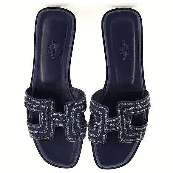 Hermes Navy Blue Men\'s Oran-Style Slide Sandals Hermes Navy Blue Leather Oran Flat Slides Size 37.5 Hermes  main image 2